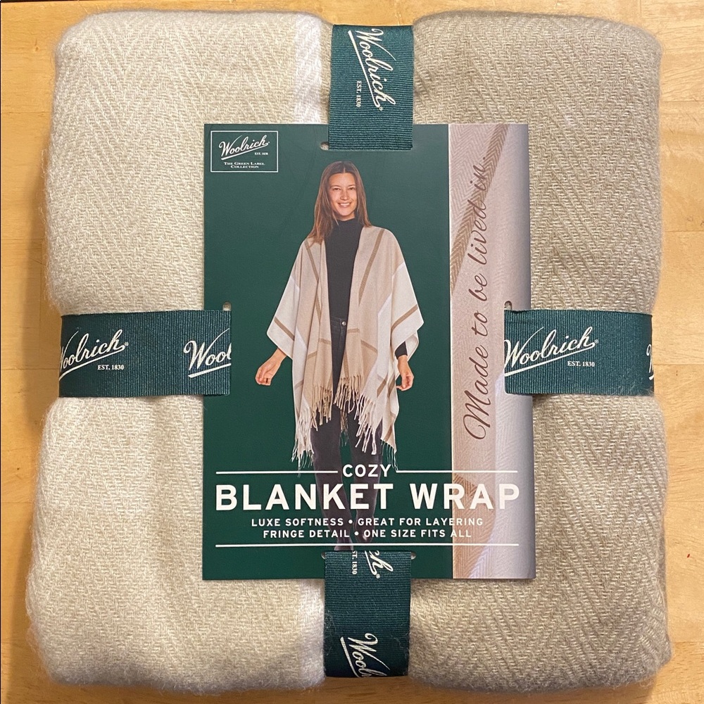 Woolrich Cozy Blanket Wrap in Soft Cream